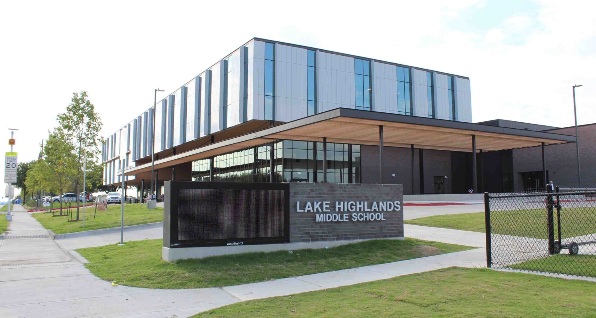 Voters approve RISD bonds for technology, middle schools and stadiums