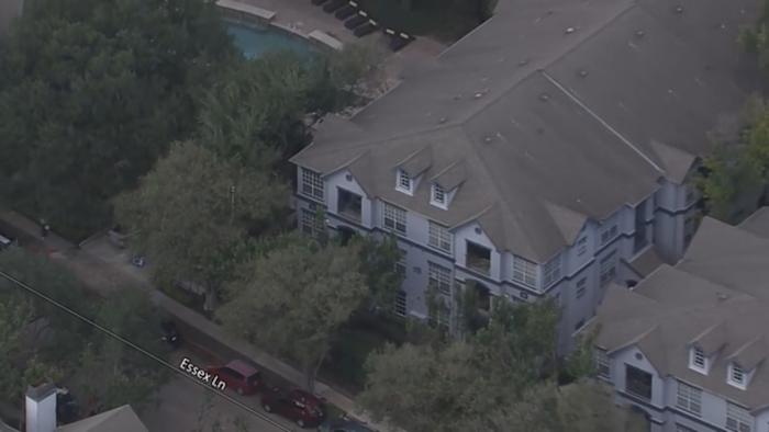 Burglary at apartment in River Oaks leaves 1 dead, another injured