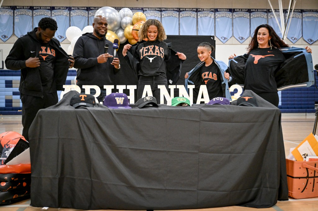 Brihanna Crittendon commits to Texas Longhorns women's basketball