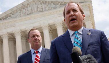 Texas AG investigating women's weightlifting event that included trans athlete