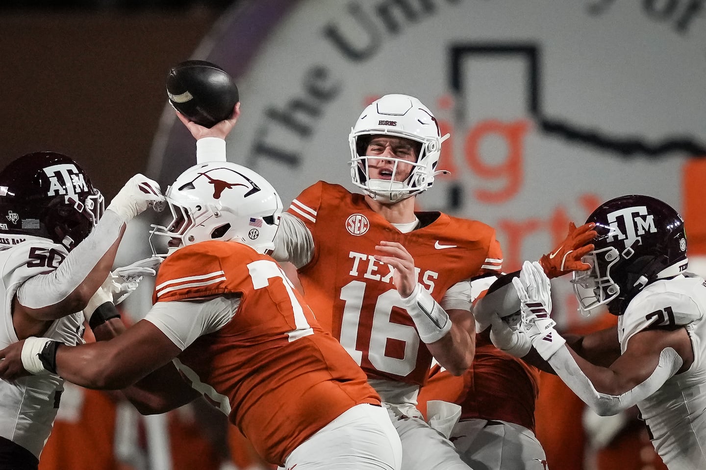 Quarterback Arch Manning was 14 of 29 for 179 yards in Texas' win.