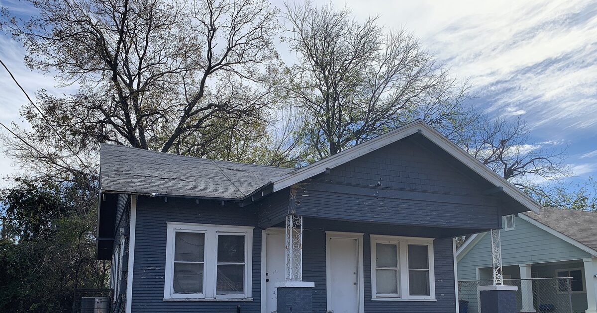 Blues for the South Dallas house where Ray Charles lived in the 1950s