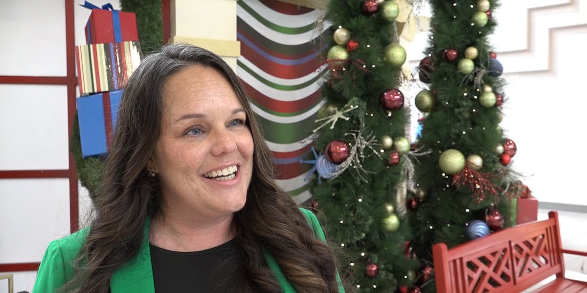 Black Friday shopping brings deals, holiday spirit to South Plains Mall