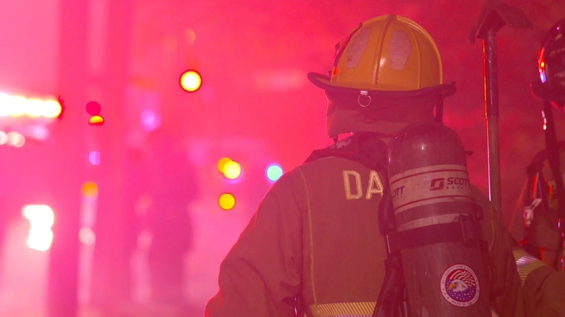 1 person killed in Dallas house fire, officials say