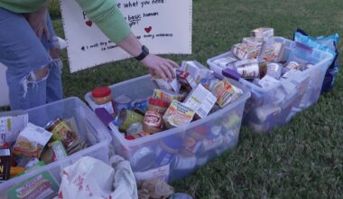 ‘Take what you need’ | Richardson woman’s front-yard pantry grows amid government shutdown