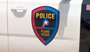 1 dead in Plano truck crash, police say
