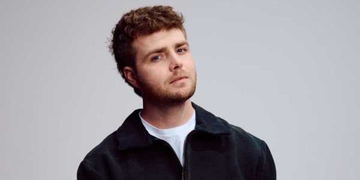 Alex Warren mounts arena tour with stop in Fort Worth