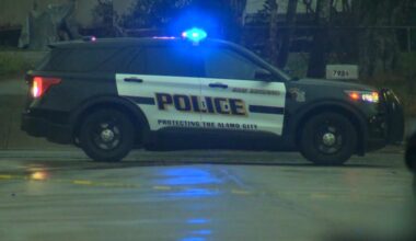 SAPD: Suspect pulls gun on employee during beer theft