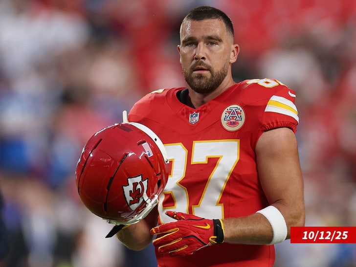 travis kelce sub getty swipe 2