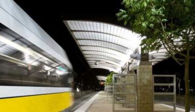 Dallas advocates rally to encourage support of DART