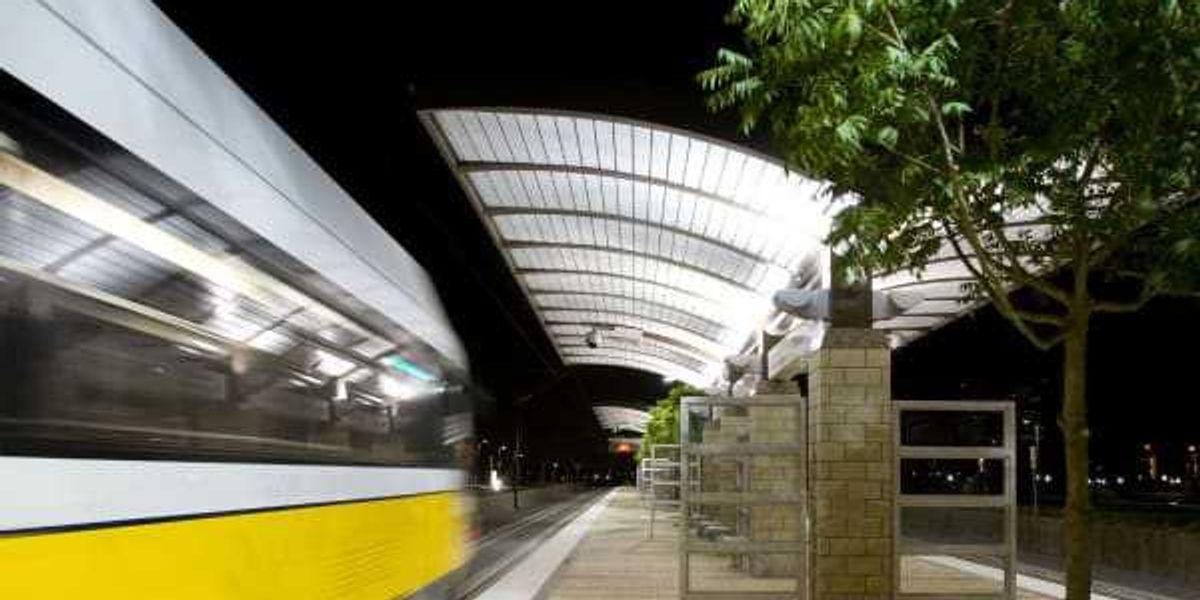 Dallas advocates rally to encourage support of DART