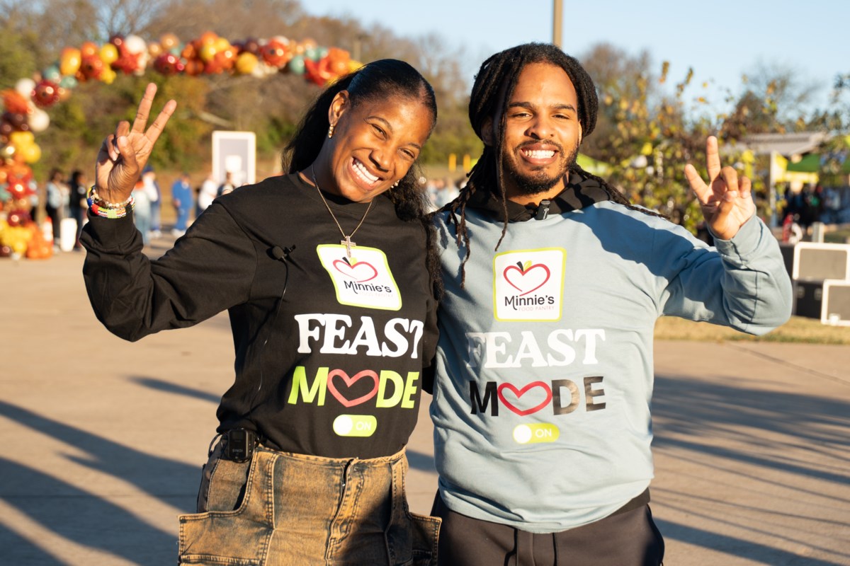 Keith Lee Joins Minnie’s Food Pantry For Its Largest Thanksgiving Giveaway Yet - Local Profile