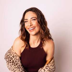 Tema Small heads to Mic Drop Comedy Plano this weekend