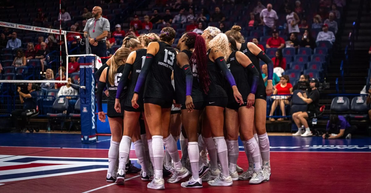 Women’s Volleyball: No. 13 TCU falls at Arizona, suffers fourth straight Big 12 loss