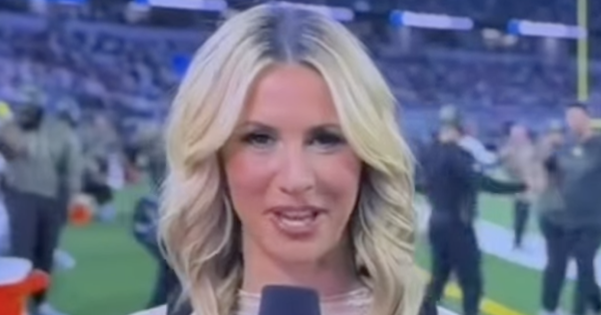 ESPN Sideline Reporter Criticized For Her 'Monday Night Football' Outfit