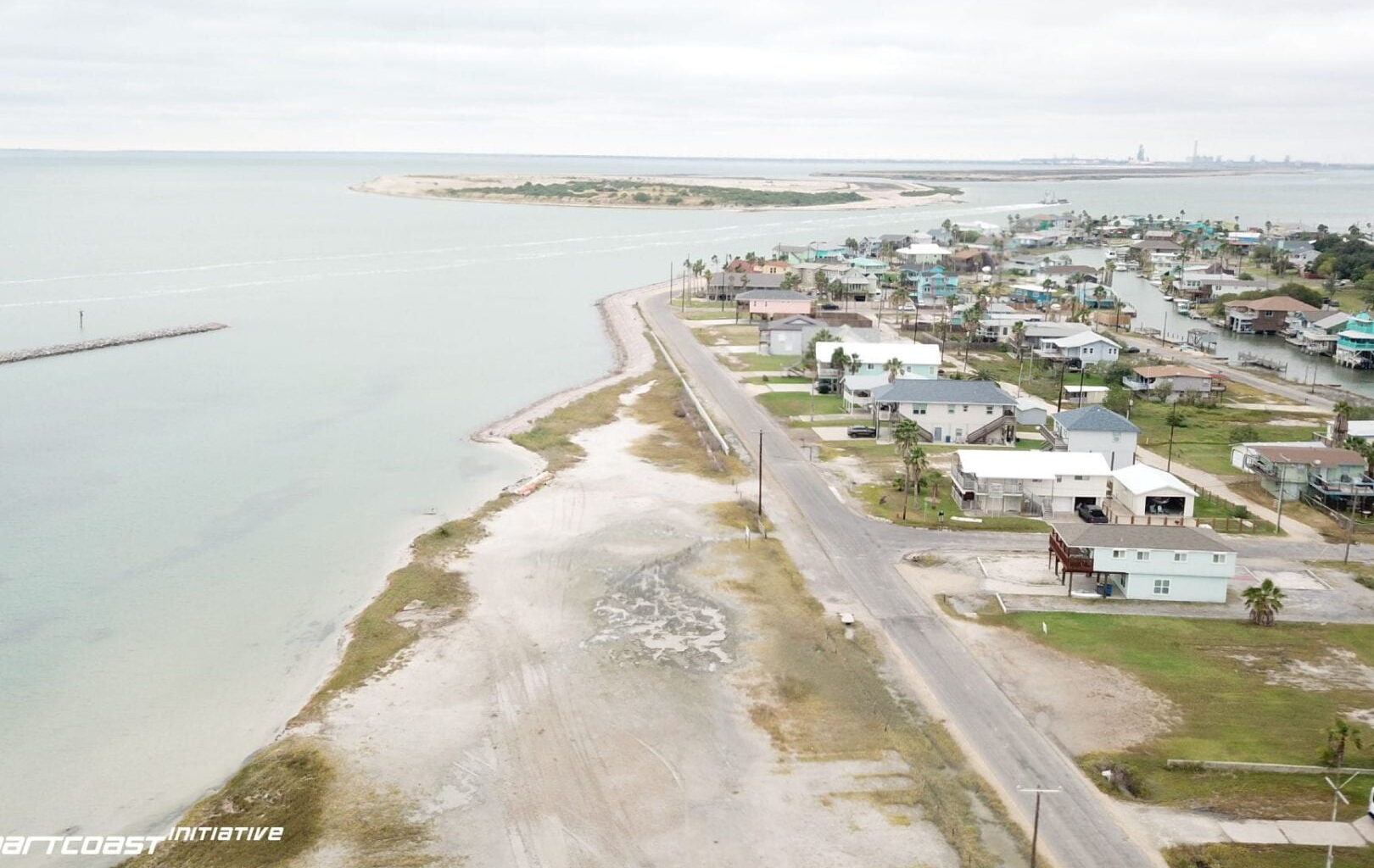 Researchers combine science, design, and community action to help coastal towns tackle climate and industrial challenges" style=" height:1080px; width:1620px" _languageinserted="true" src="https://cdn.prod.web.uta.edu/-/media/project/website/news/releases/2025/11/smart-coast-main.jpg
