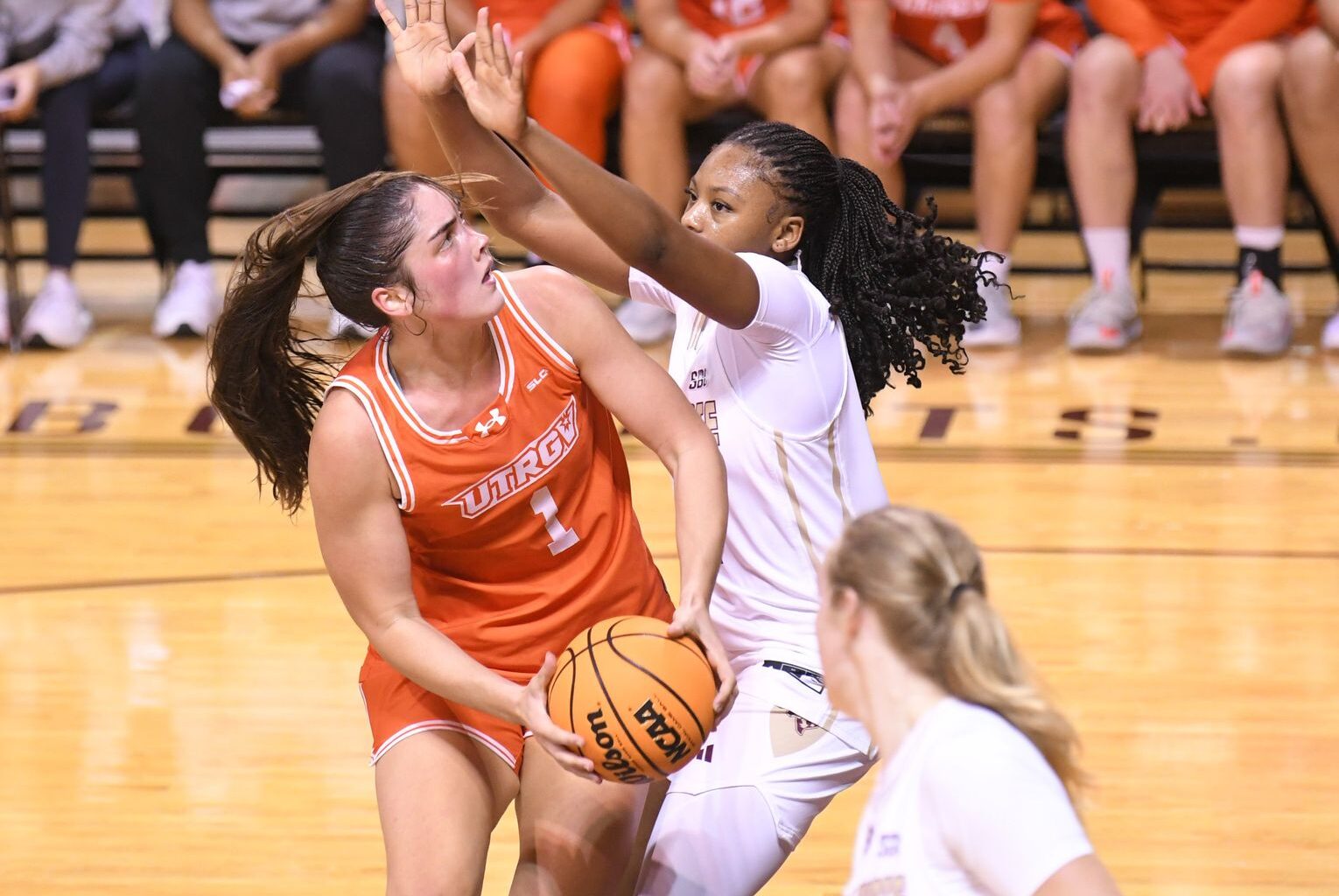 Bobcats win first game, defeating A&M Corpus Christi