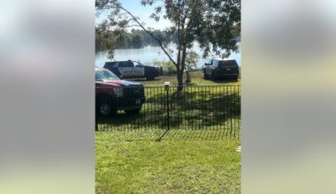 Man dies after falling off boat on lake in Irving