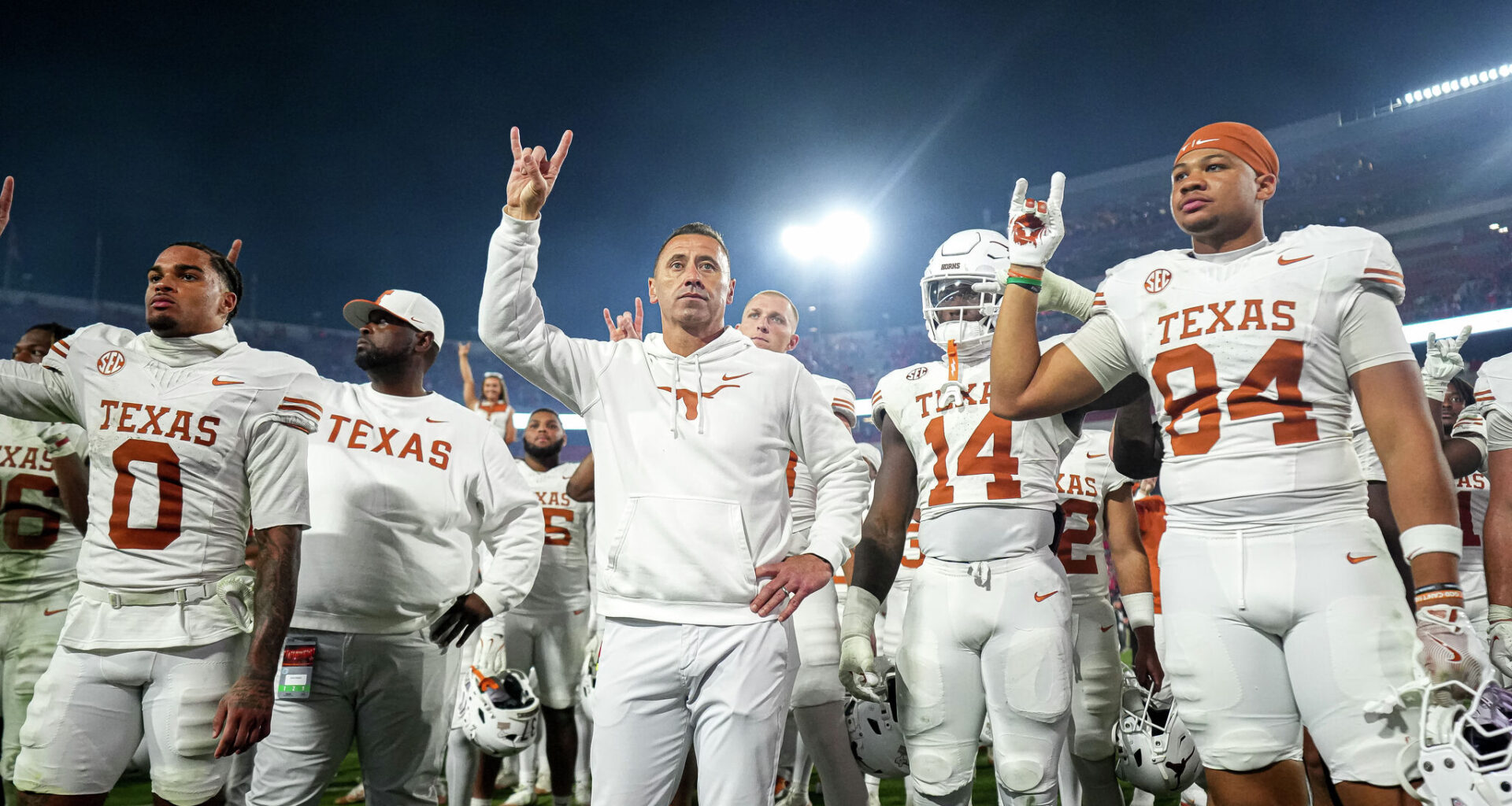 Texas Longhorns omitted from College Football Playoff bracket