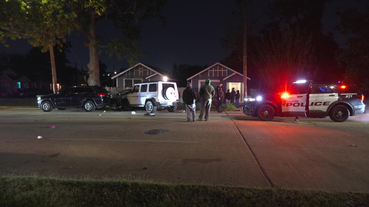 Woman walking in Houston's Third Ward hit, killed by SUV that crashed into parked cars: police