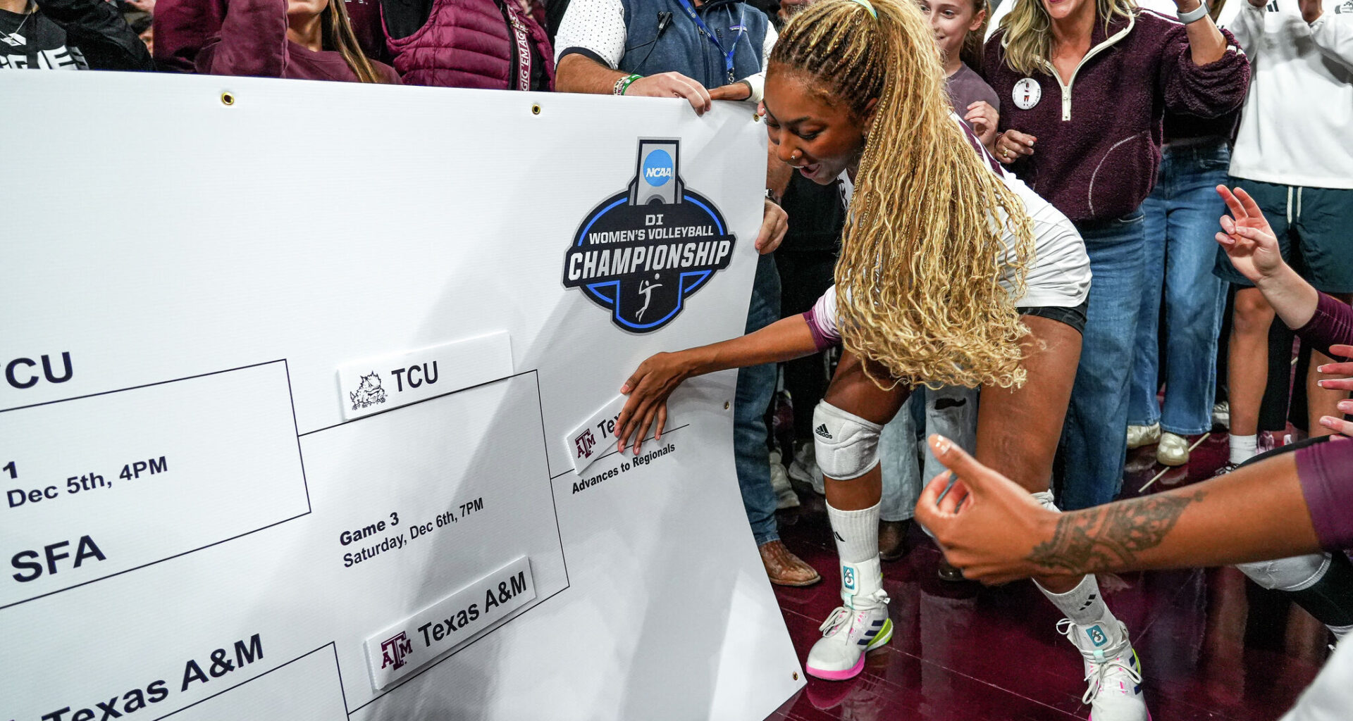 Texas A&M volleyball vs Louisville game score: Live updates