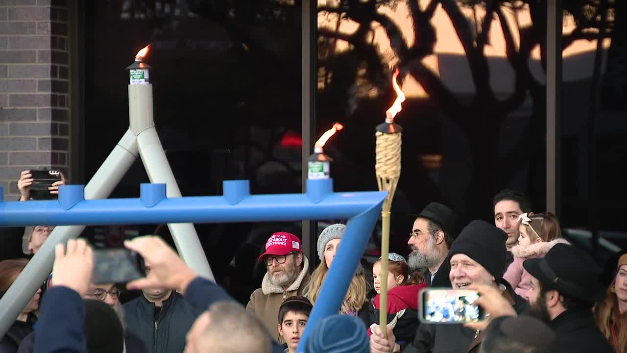 Dallas rabbi mourns relative killed in Australia Hanukkah shooting as North Texas Jewish community grieves