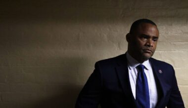 Marc Veasey drops Tarrant County Judge race to focus on "fight" in Congress