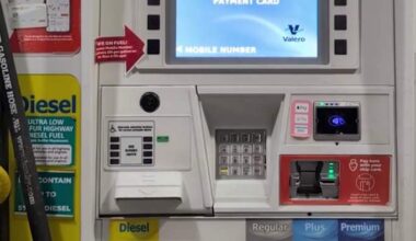 Credit card skimmers discovered at Circle K near Stone Oak, Hollywood Park police chief says