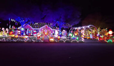 Hey, Houston! Tell us which neighborhoods have the BEST CHRISTMAS LIGHTS!