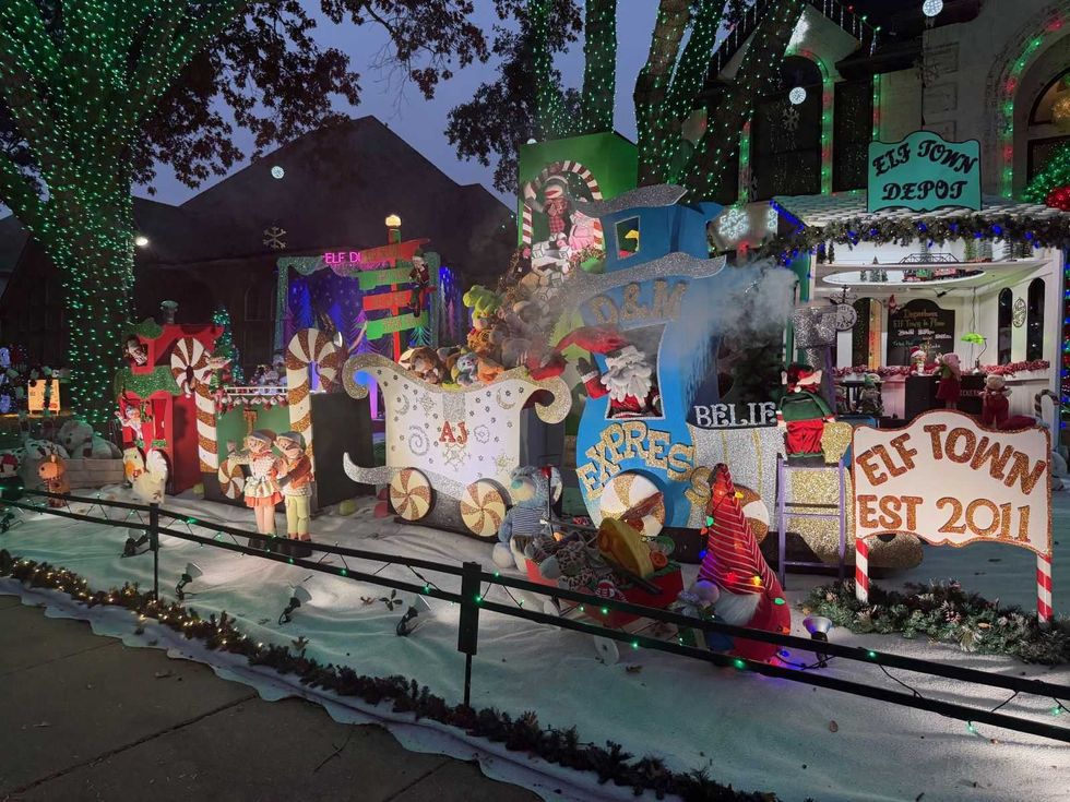 Elf Town, Loders, Deerfield Plano, Great Christmas Light Fight