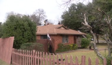 Elderly couple rescued from burning Dallas home