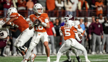 Texas quarterback Arch Manning returning for 2026 football season