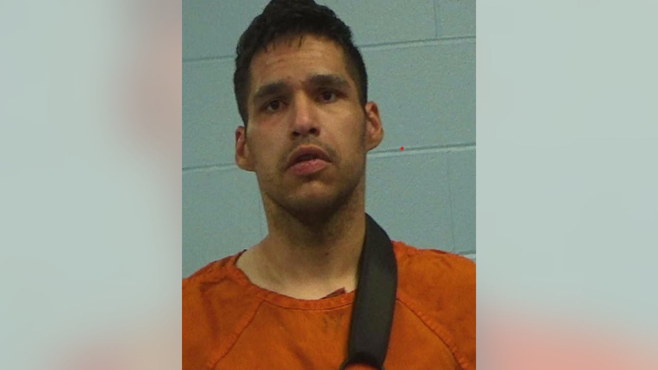 Attempted kidnapping suspect held by residents until deputies could arrive