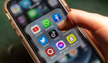 Judge blocks age verification on app downloads; what's next for the new Texas law