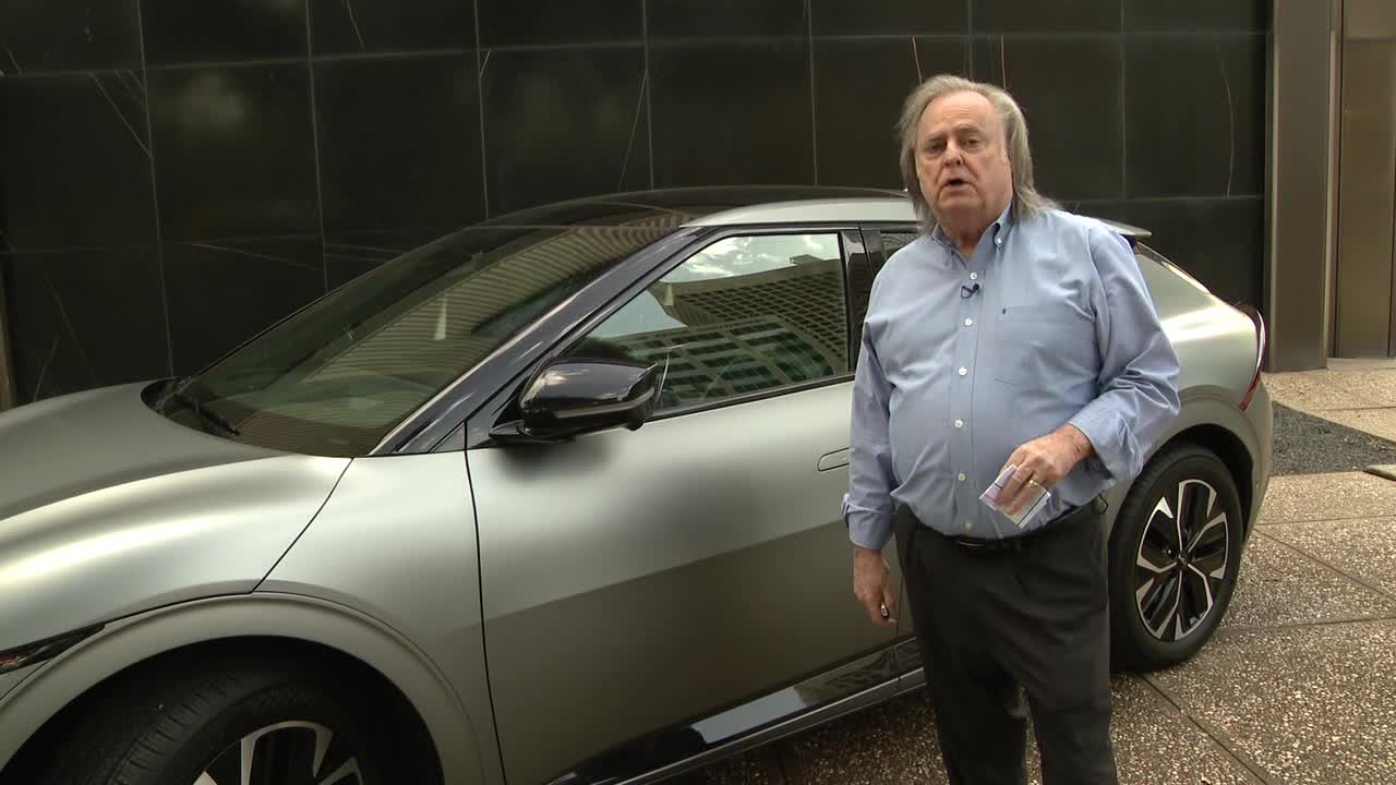 Former FOX 4 car critic Ed Wallace dies at 72