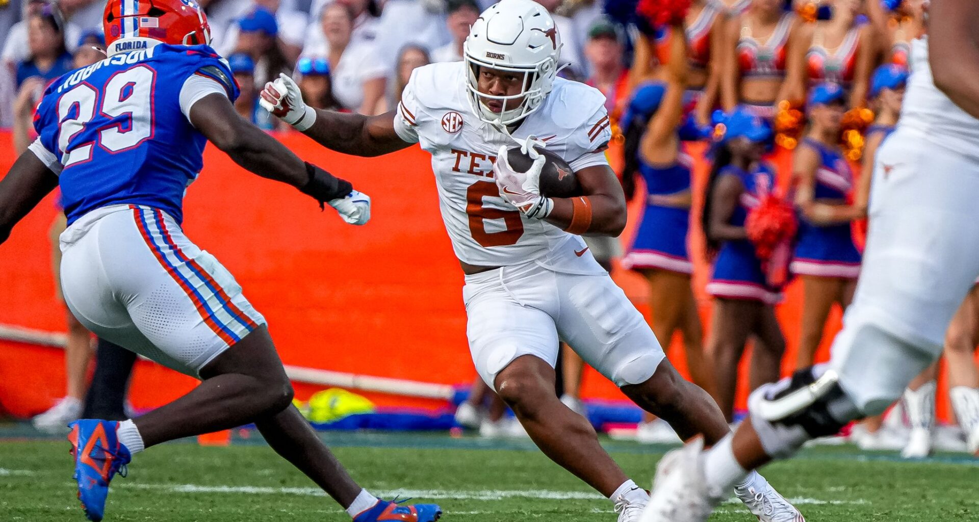 Texas turns to backup RBs with Quintrevion Wisner, CJ Baxter departing
