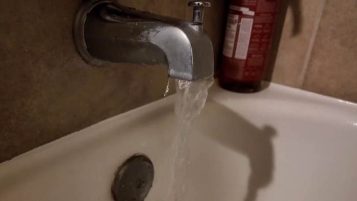 Houston tenants endure cold showers after hot water system fails on Christmas