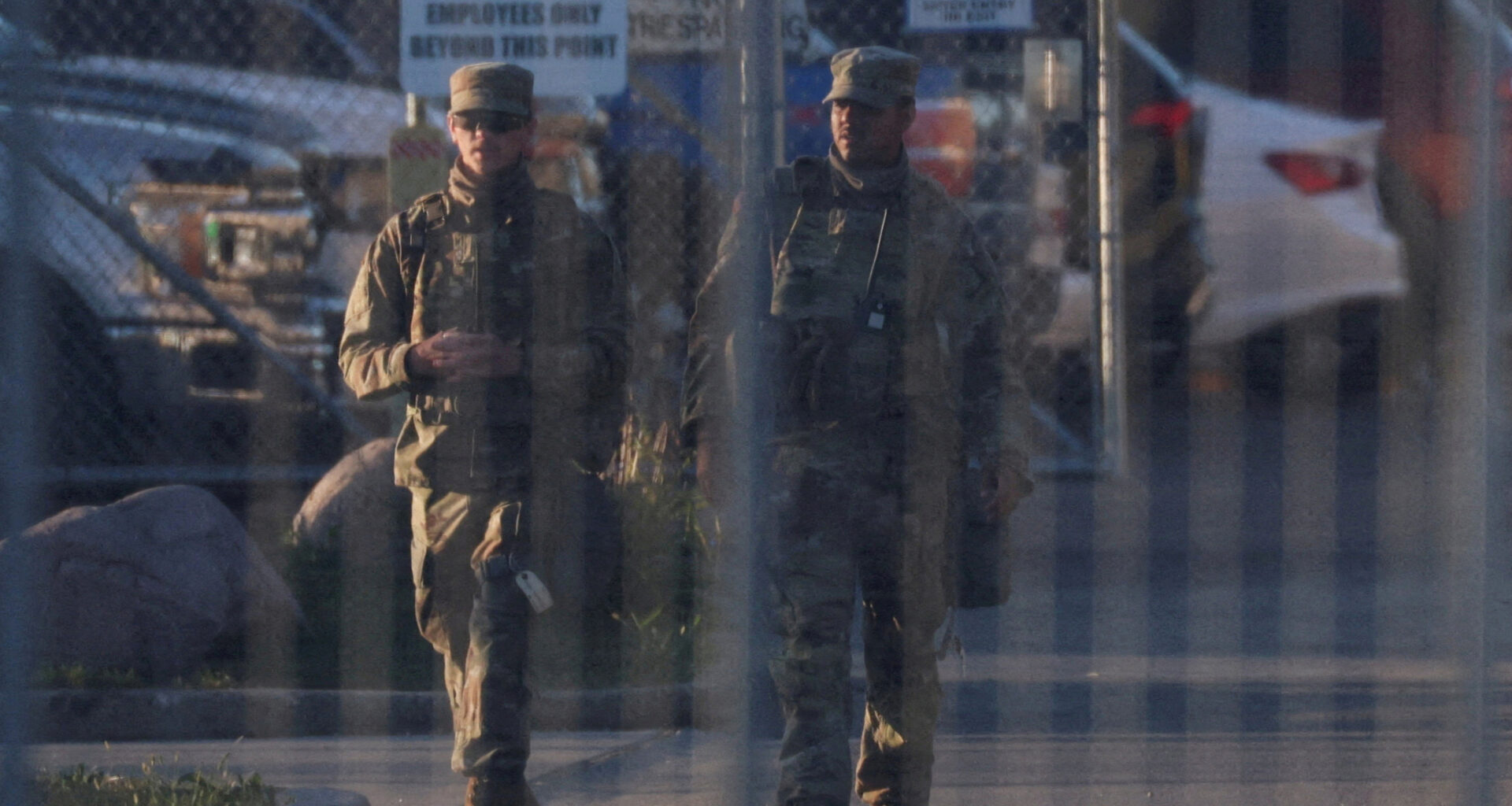 U.S. Supreme Court blocks Texas National Guard in Illinois