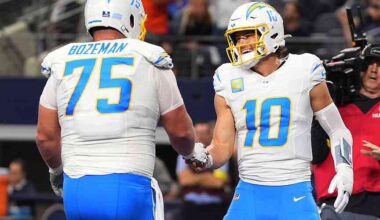 Handy Herbert: Chargers QB shakes injury, scores 3 TDs vs. Cowboys