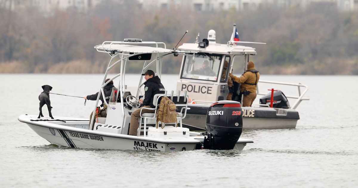 Tarrant County officials continue search for missing kayaker at Marine Creek Lake