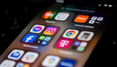 Federal judge temporarily blocks Texas law restricting kids from app stores