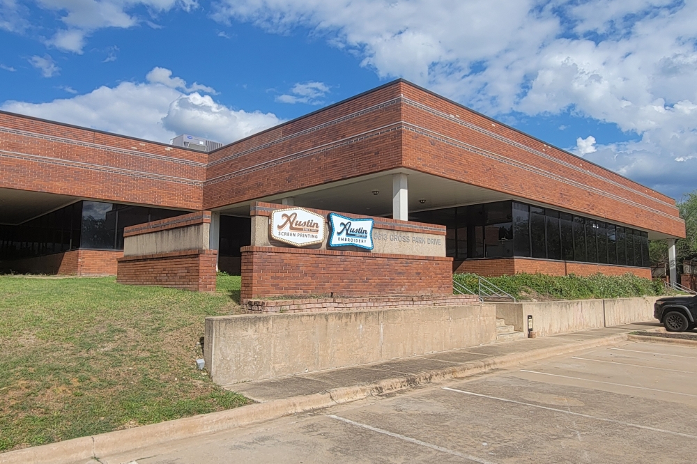 Exterior of Austin Screen Printing and Embroidery