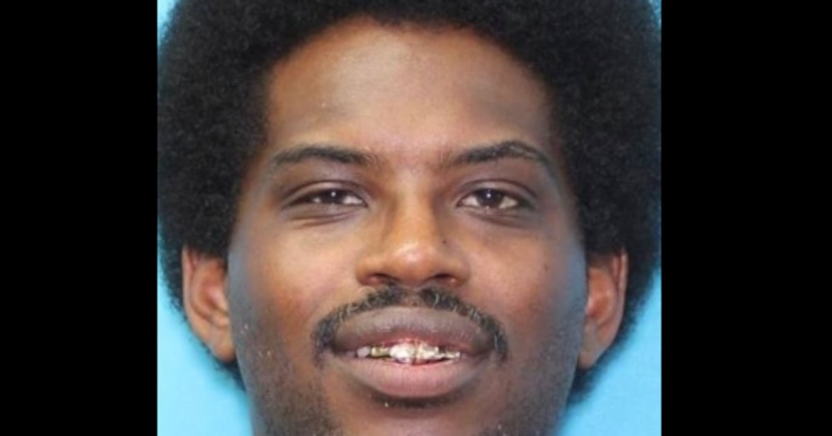 Officials still searching for wanted sex offender who was convicted of murder in Dallas