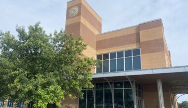 Exterior of Leander ISD admin building