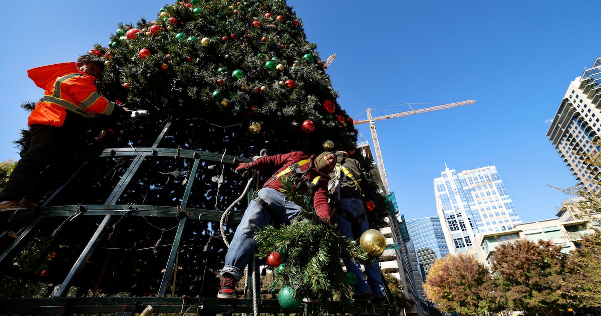 Is the Texas holiday shopping season off to a strong start after early concerns?