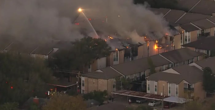 All missing people accounted for, 2 treated for smoke inhalation after SW Houston apartment fire