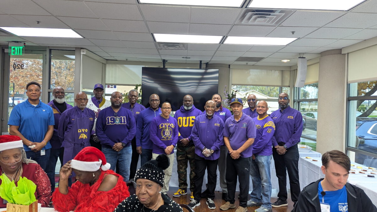 Omega Psi Phi Graduate Chapter Serves Denton and Douglass Seniors in Plano