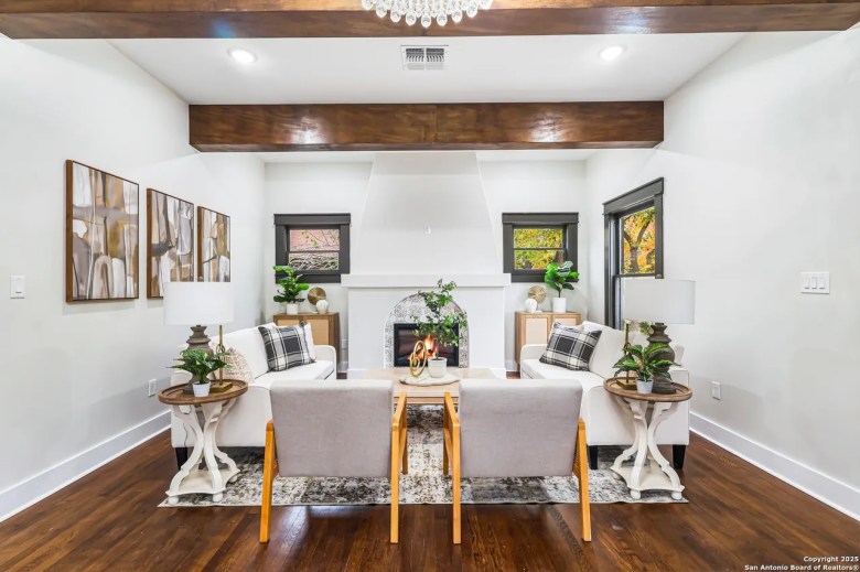 Living Room featured at 339 W Elsmere Pl, San Antonio, TX, 78212