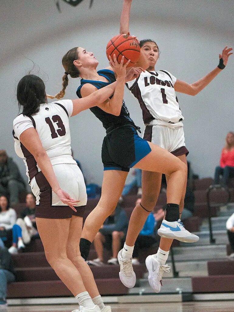 Girls fall to Lady Pirates