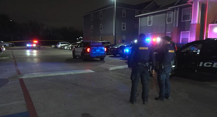 9-year-old injured in shooting after argument at apartment complex in SE Houston